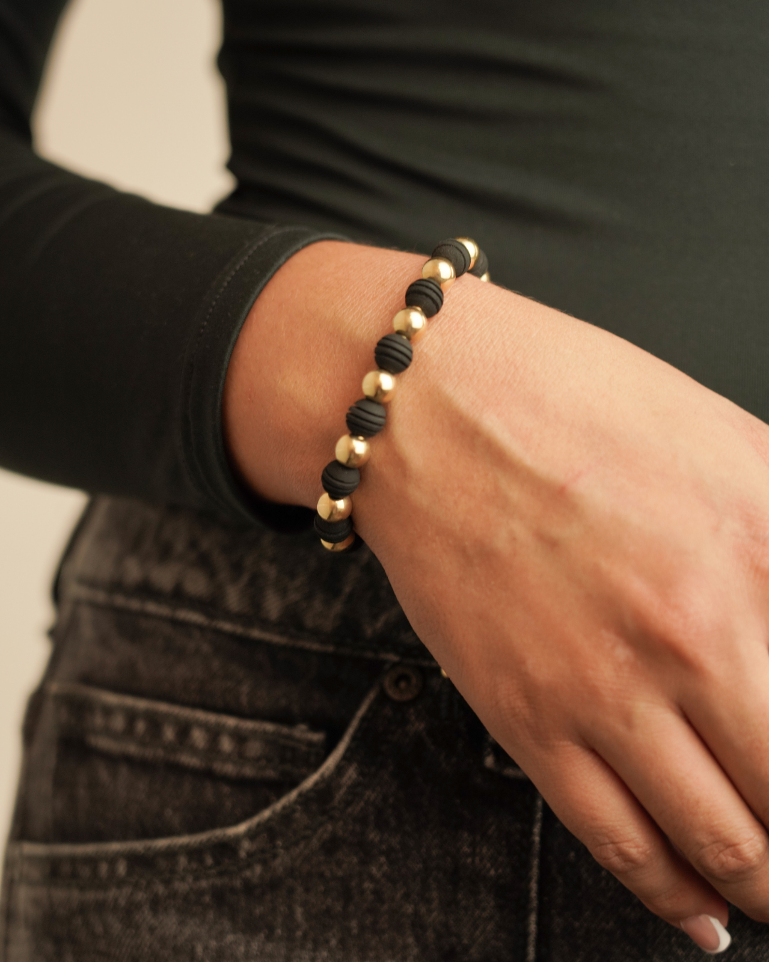 PULSERA DENARIO NEOPRENO ORO AMARILLO